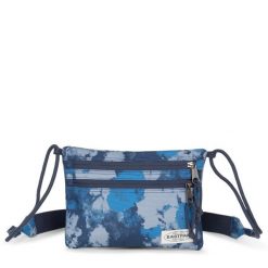 Plecak Eastpak Crostin. Niebieskie plecaki Eastpak, bez wzorów. Za 209.50 zł.