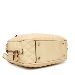 Torebka Guess. Żółte torebki klasyczne Guess, z aplikacjami, bez dodatków. Za 639.99 zł.