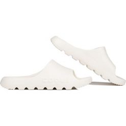 Klapki damskie Coqui Lou. Brązowe klapki Coqui, bez wzorów, bez obcasa. Za 82.00 zł.