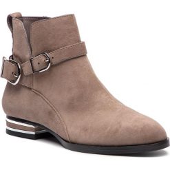 Botki DKNY - Lily K3859004 Taupe. Botki DKNY. W wyprzedaży za 439.00 zł.