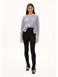 Armedangels Koszulka "Xianaa" w kolorze granatowo-białym rozmiar: XS. Białe bluzki ARMEDANGELS, xs, bez wzorów, z bawełny, bez kołnierzyka, bez ramiączek. Za 110.81 zł.