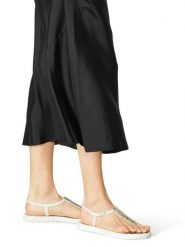 Ilse Jacobsen Japonki w kolorze białym rozmiar: 40. Białe klapki Ilse Jacobsen, bez wzorów, z tworzywa sztucznego, z otwartym noskiem, bez obcasa. Za 78.28 zł.