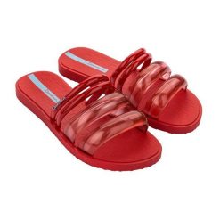 Klapki damskie Ipanema Puffer Slide. Czerwone klapki Ipanema, bez wzorów, bez obcasa. Za 99.00 zł.