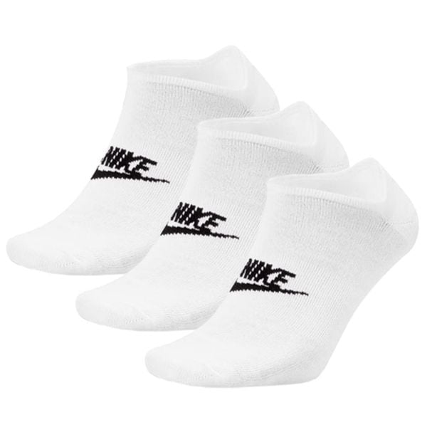 Skarpetki sportowe dla dorosłych Sportswear Everyday Essential 3-Pack Socks. Białe skarpety Nike, bez wzorów, z bawełny. Za 69.99 zł.