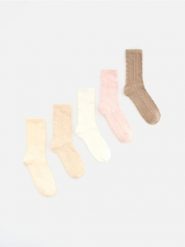 Skarpetki z bawełną 5 pack - kremowy. Białe skarpety Reserved, bez wzorów, z bawełny. Za 49.99 zł.