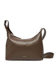 Calvin Klein Torebka Hardware Strap Medium Crossbody K60K613028 Brązowy. Brązowe torebki klasyczne Calvin Klein, bez wzorów, ze skóry, bez dodatków. Za 309.99 zł.