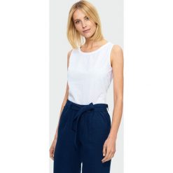 Biała bawełniana bluzka. Bluzki marki Greenpoint. Za 69.99 zł.