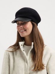 TRAVELIN' Wełniana czapka w kolorze czarnym rozmiar: onesize. Czarne czapki Travelin', bez wzorów, ze skóry. Za 173.99 zł.