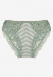 Zielone Majtki Figi w Paski Ozdobione Koronką Ilumoria. Zielone figi Born2be, l, bez wzorów, z bawełny. Za 4.99 zł.