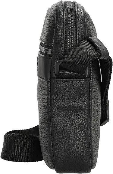 Torba sportowa Hugo Large Accessories QuanticNS. Czarne torby na ramię HUGO BOSS, bez wzorów, z materiału, eleganckie, na ramię, bez dodatków. Za 449.00 zł.