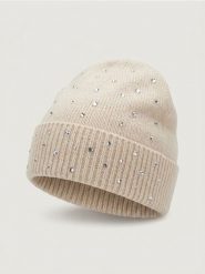 Czapka beanie z cyrkoniami - kremowy. Białe czapki Sinsay, bez wzorów. Za 22.99 zł.
