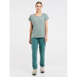 Spodnie damskie Protest Prtevodia. Zielone spodnie dresowe Protest, bez wzorów. Za 383.00 zł.