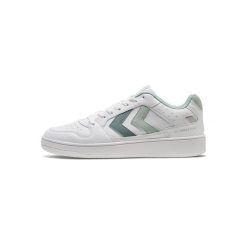 Sneakersy damskie Hummel St. Power Play. Białe obuwie sportowe Hummel, bez zapięcia. W wyprzedaży za 228.00 zł.
