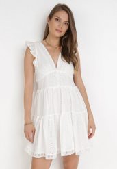 Biała Sukienka Agniga. Białe sukienki Born2be, m, bez wzorów, z bawełny, bez kołnierzyka, bez ramiączek, mini. Za 149.99 zł.