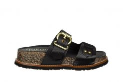 Klapki Yokono Oca-252 Opak Negro, Czarny, Skóra naturalna - 39. Czarne klapki Yokono, bez wzorów, z materiału, bez obcasa, na platformie. W wyprzedaży za 199.00 zł.