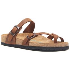 Comfortfusse Skórzane japonki w kolorze jasnobrązowym rozmiar: 40. Brązowe klapki Comfortfüße, bez wzorów, z nubiku, z otwartym noskiem, bez obcasa. Za 263.53 zł.