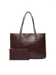 Calvin Klein Torebka Emblem Aop Tote W/ Pouch LV04F3266G Bordowy. Czerwone shopper Calvin Klein, bez wzorów, ze skóry, bez dodatków. Za 699.99 zł.