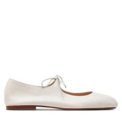 Baleriny Balagan. Białe baleriny BALAGAN, bez wzorów, bez obcasa. Za 569.99 zł.