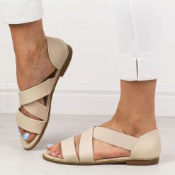 Beżowe płaskie sandały damskie z zakrytą piętą Jezzi 3882. Brązowe sandały Jezzi, bez wzorów, ze skóry, eleganckie, bez obcasa, na płaskiej podeszwie, bez zapięcia. Za 129.00 zł.