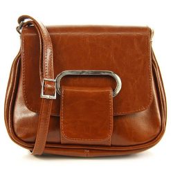 Skórzana torebka damska listonoszka camel DAN-A T358. Brązowe torebki klasyczne DAN-A, bez wzorów, ze skóry, bez dodatków. Za 220.99 zł.