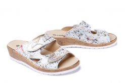 DR. BRINKMANN 701547-3 weiss/gold, klapki profilaktyczne damskie. Klapki Dr. Brinkmann, bez wzorów, ze skóry, bez obcasa. Za 154.95 zł.