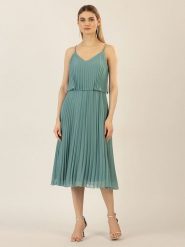 APART Sukienka w kolorze zielonym rozmiar: 46. Zielone sukienki Apart, bez wzorów, bez kołnierzyka, bez ramiączek, midi. Za 217.99 zł.