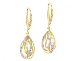 Kolczyki z żółtego złota z diamentami - 0,10 ct - próba 375. Żółte kolczyki Apart, z diamentem, złote. Za 2,390.00 zł.