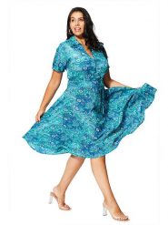 Aller Simplement Sukienka w kolorze niebieskim rozmiar: 54-58. Niebieskie sukienki Aller Simplement, bez wzorów, klasyczne, bez kołnierzyka, bez ramiączek, midi. Za 65.99 zł.