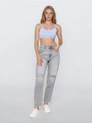 Jeansy mom z przetarciami - szary. Szare jeansy Sinsay, bez wzorów. Za 69.99 zł.