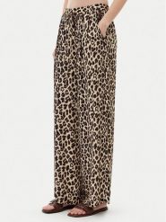 ViCOLO Spodnie materiałowe TD1432 Beżowy Relaxed Fit. Brązowe spodnie materiałowe ViCOLO, l, bez wzorów, z materiału. Za 389.99 zł.