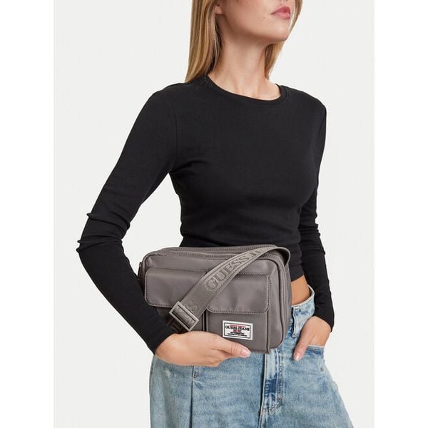Torebka Guess Jeans. Szare torebki klasyczne Guess Jeans, z aplikacjami, z jeansu, bez dodatków. Za 179.99 zł.