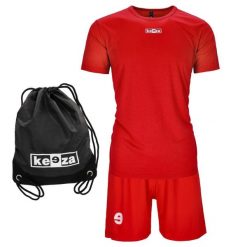 Wyprawka szkolna - Koszulka, spodenki, worek. Czerwone bluzki KEEZA, bez wzorów, sportowe, bez kołnierzyka, bez ramiączek. Za 55.00 zł.