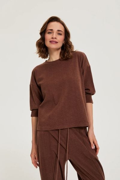 Bluza z rękawami 3/4 brązowa. Brązowe bluzy MOODO, m, bez wzorów, z elastanu, bez kaptura. Za 99.99 zł.