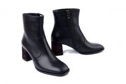 BIOECO BY ARKA 7951 0308+2920 czarny, botki damskie. Czarne botki Bioeco by Arka, bez wzorów, z polaru, bez obcasa, na obcasie, bez zapięcia. Za 459.90 zł.