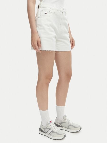 Tommy Jeans Szorty jeansowe DW0DW22695 Biały Regular Fit. Białe szorty Tommy Jeans, bez wzorów, z bawełny. Za 179.99 zł.