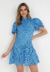 Niebieska Sukienka Cilleis. Niebieskie sukienki Born2be, m, z aplikacjami, z koronki, eleganckie, bez kołnierzyka, bez ramiączek, mini. Za 199.99 zł.