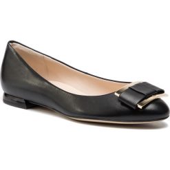 Baleriny HÖGL - 7-101060 Black 0100. Czarne baleriny Högl, bez wzorów, ze skóry, bez obcasa. W wyprzedaży za 349.00 zł.