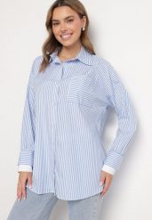 Niebieska Koszula Bawełniana w Paski z Kieszonką Nolbia. Niebieskie koszule Born2be, s, bez wzorów, z bawełny, eleganckie, bez kołnierzyka, bez ramiączek. Za 109.99 zł.
