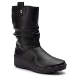 RIEKER Y4473-00 Czarny. Czarne kozaki Rieker, ze skóry, bez obcasa, bez zapięcia. Za 399.99 zł.