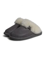 Kaiser Naturfellprodukte Kapcie wełniane "Frida" w kolorze szarym rozmiar: 41. Szare obuwie domowe Kaiser Naturfellprodukte, bez wzorów, z wełny, bez zapięcia. Za 192.79 zł.