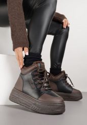 Czarno-Brązowe Sneakersy Śniegowce Vices na Grubej Podeszwie z Tłoczeniem Ozdobione Napisem Fettania. Czarne trapery i śniegowce Born2be, z jeansu. Za 109.99 zł.