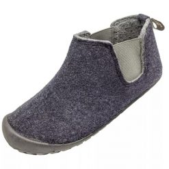 Kapcie GUMBIES BRUMBY BOOT UNISEX. Niebieskie obuwie domowe Gumbies, bez wzorów, bez zapięcia. Za 149.99 zł.