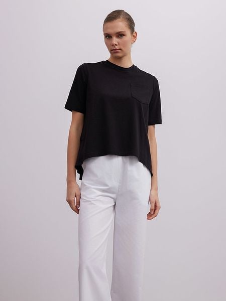 BGN Koszulka w kolorze czarnym rozmiar: 38. Czarne bluzki BGN, bez wzorów, bez kołnierzyka, bez ramiączek. Za 70.41 zł.