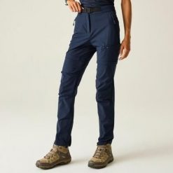 Damskie spodnie Melodic Pro z odpinanym zamkiem. Niebieskie spodnie sportowe Dare 2b, bez wzorów, z materiału, trekkingowe. Za 549.99 zł.