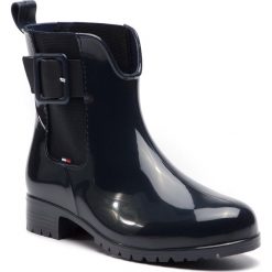 Kalosze TOMMY HILFIGER - Sporty Color Mix Rain Boot FW0FW04101 Rwb 020. Niebieskie kalosze TOMMY HILFIGER, bez wzorów, z materiału. W wyprzedaży za 229.00 zł.