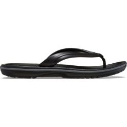 Japonki Crocs Crocband Flip. Czarne klapki Crocs, bez wzorów, bez obcasa. Za 149.00 zł.
