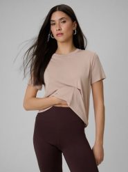 4F T-shirt regular gładki damski - beżowy S. Brązowe t-shirty 4f, s, bez wzorów, z dzianiny, bez kołnierzyka, bez ramiączek. Za 79.99 zł.