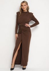 Brązowa Koktajlowa Sukienka o Dopasowanym Kroju z Marszczeniem Besiel. Brązowe sukienki Born2be, l, bez wzorów, eleganckie, bez kołnierzyka, bez ramiączek, maxi, dopasowane. Za 139.99 zł.