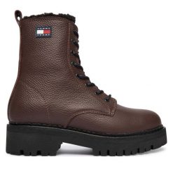 Trapery Tommy Jeans. Brązowe trapery i śniegowce Tommy Jeans, z jeansu. Za 799.99 zł.