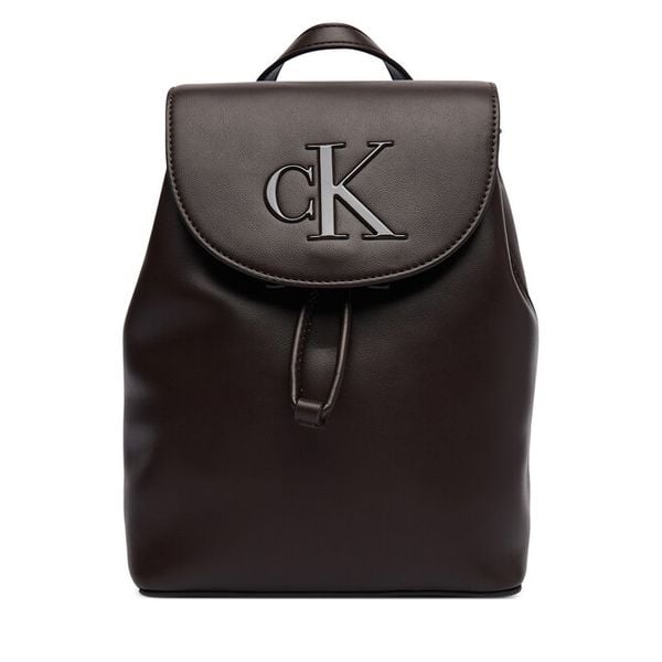 Plecak Calvin Klein. Brązowe plecaki Calvin Klein, bez wzorów. Za 489.99 zł.